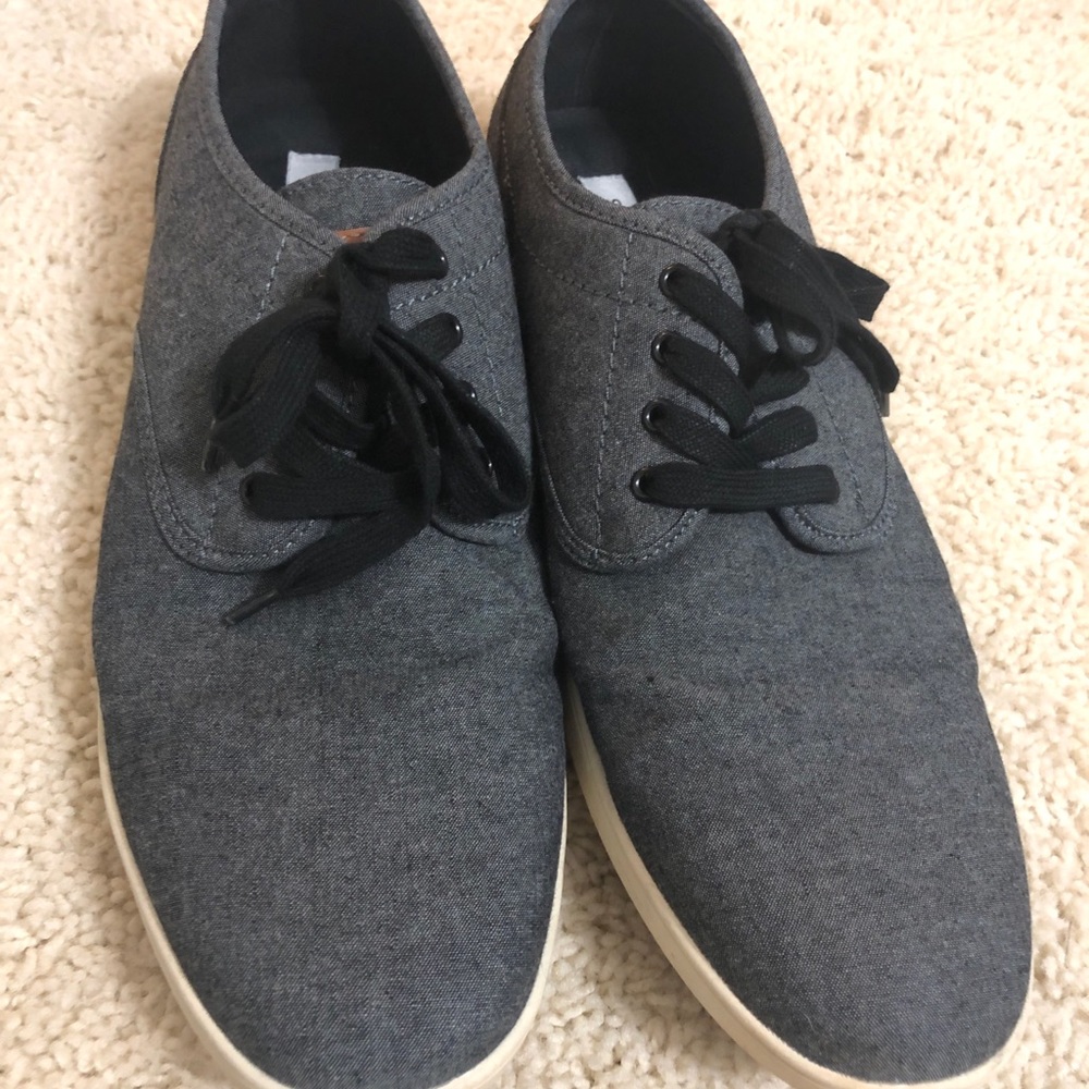 Steve Madden Casual Dress Shoes - Picture 2 of 3